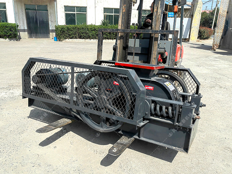 2pgc400*400雙齒輥破碎機(jī)發(fā)貨圖片_發(fā)往四川_破碎焦炭